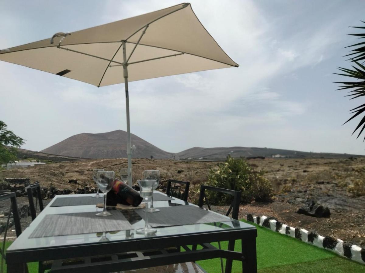 Lanzarote Casa Volcanica-Anclada Sobre La Lava Del Volcan Montana Blanca Zewnętrze zdjęcie